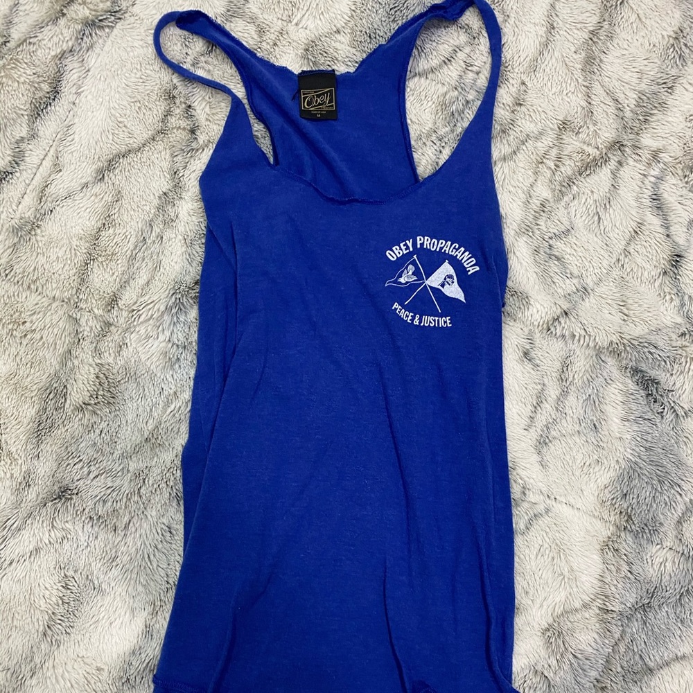 Obey tank